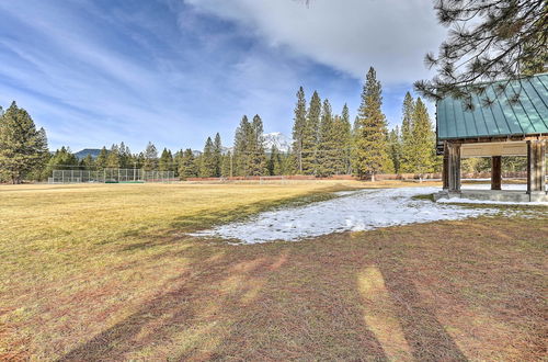 Photo 13 - Downtown Cabin < 10 Miles to Mt Shasta Ski Park