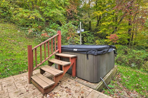 Photo 10 - Sugar Grove Escape w/ Hot Tub & Grill