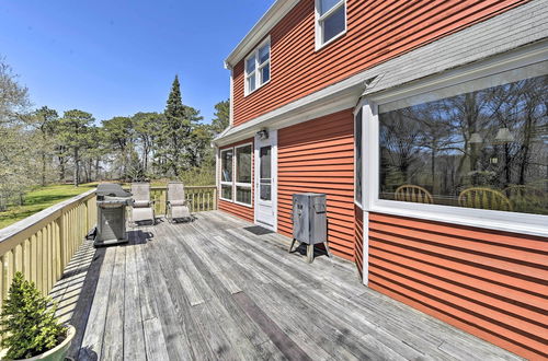 Photo 9 - Peaceful Chilmark Farmhouse by Menemsha Beach