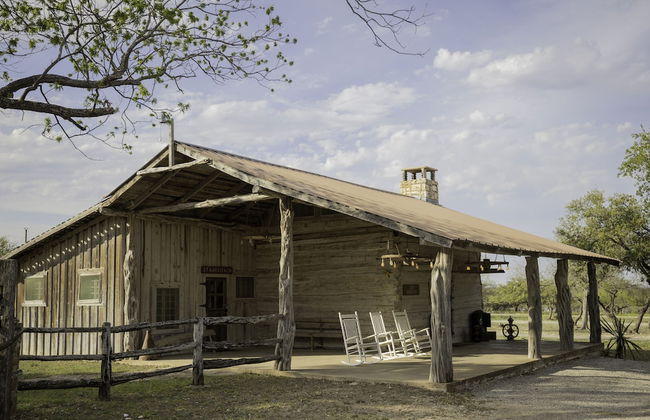 Y.O. Ranch Headquarters - Foto 1