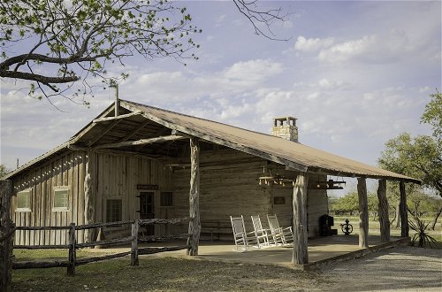Foto 9 - Y.O. Ranch Headquarters