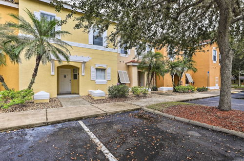 Foto 19 - Stunning Kissimmee Townhome < 8 Miles to Disney