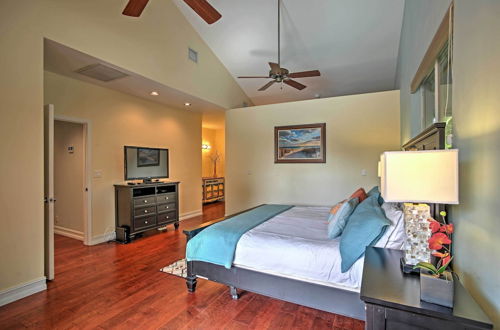 Photo 12 - Large Pompano Home W/pool: Walk to Private Beach