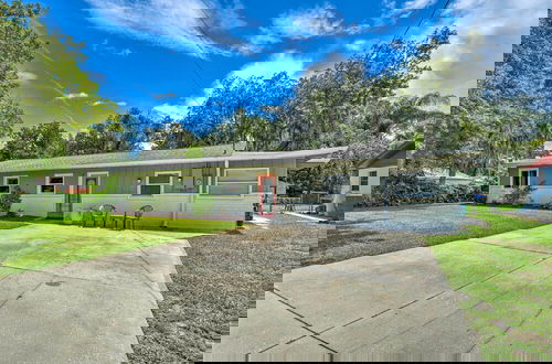 Foto 28 - Dog-friendly Home w/ Gas Grill - Walk to Rose Bay