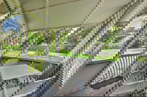 Foto 19 - Dog-friendly Home w/ Gas Grill - Walk to Rose Bay