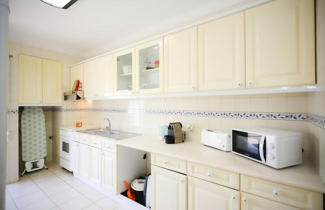 Sea View Apartment by Rent4all - Foto 17