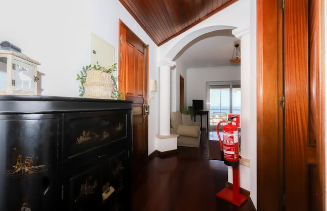 Sea View Apartment by Rent4all - Foto 14