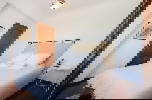Photo 10 - Sea View Apartment by Rent4all