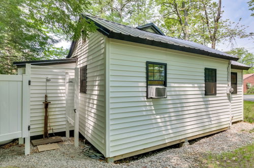 Photo 5 - East Otis Romantic Cottage w/ Deck & Bbq