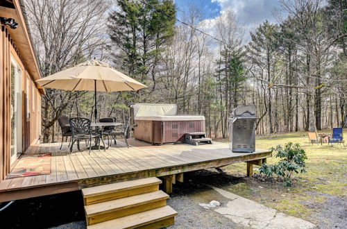 Foto 5 - Catskills Getaway w/ Hot Tub on 45 Acres