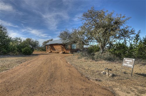 Foto 16 - Mesquite Cabin With Hot Tub & Hill Country Views