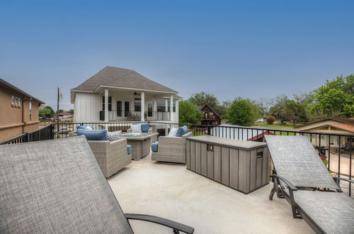 Photo 39 - Stunning Luxury Home on Lake Lbj