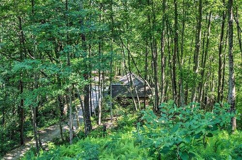 Photo 13 - Cozy The Woodshop Cabin w/ Deck & Forest Views