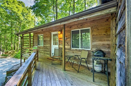 Photo 15 - Cozy The Woodshop Cabin w/ Deck & Forest Views