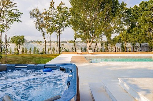 Foto 17 - Luxury Almancil Villa With Heated Pool by Ideal Homes