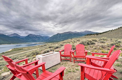 Photo 12 - Breathtaking Lake-view Retreat w/ On-site Hiking