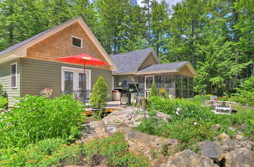 Photo 21 - Waterfront Great Pond Cottage w/ Hot Tub & Deck