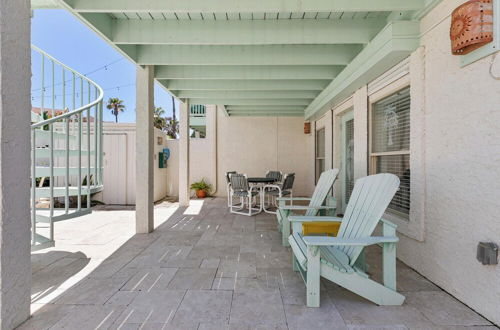 Photo 44 - 3-level Townhome w/ Private Pool & Close to Beach