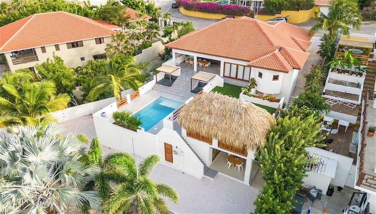 Foto 1 - Luxurious Villa Blou, Steps From Beach Jan Thiel