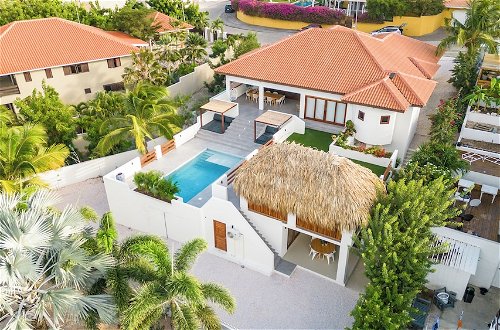 Photo 1 - Luxurious Villa Blou, Steps From Beach Jan Thiel