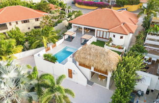 Foto 1 - Luxurious Villa Blou, Steps From Beach Jan Thiel