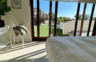 Foto 3 - Luxurious Villa Blou, Steps From Beach Jan Thiel