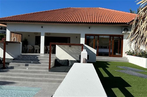 Foto 43 - Luxurious Villa Blou, Steps From Beach Jan Thiel