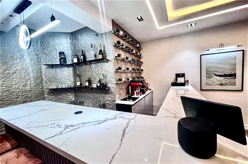 Foto 9 - Luxury, Contemporary 4-bed Apartment in Ikoyi
