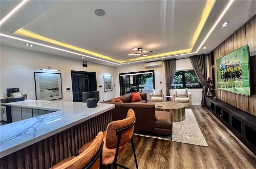 Photo 18 - Luxury, Contemporary 4-bed Apartment in Ikoyi