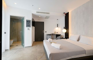 Foto 2 - EcoHeaven Suites