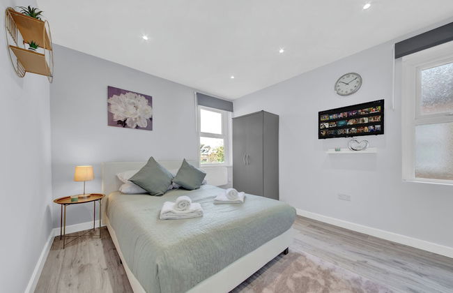 Captivating 1-bed Studio in West Drayton - Foto 1