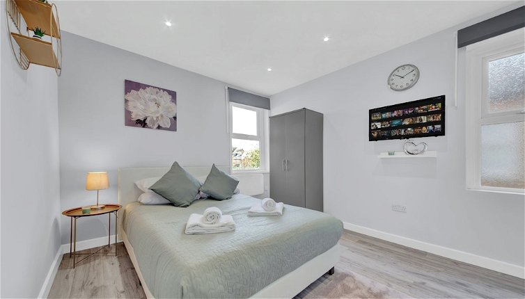 Foto 1 - Captivating 1-bed Studio in West Drayton