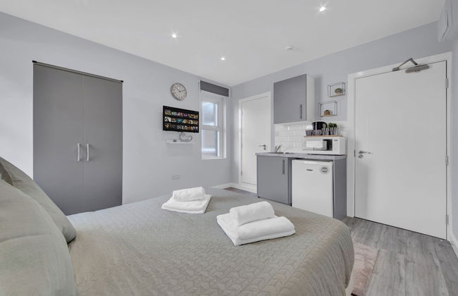 Captivating 1-bed Studio in West Drayton - Foto 2