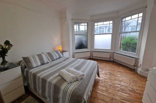 Foto 4 - Peaceful Well Equipped Flat Near Central London