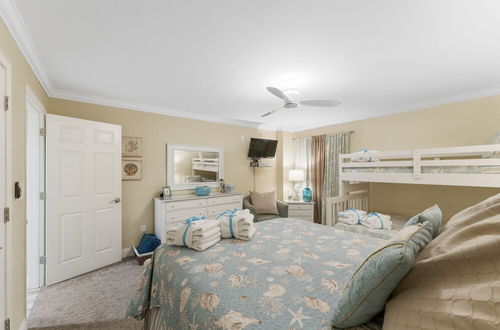 Foto 4 - Stunning 2/2 Designer Condo w Coastal Appeal Right on the Gulf