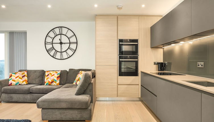 Photo 1 - Impeccable 3-bed Apartment in London