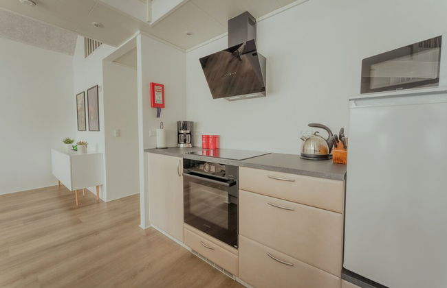 Dahlastova | Stunning Boathouse | Bay View | 3Br - Photo 9