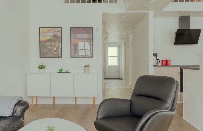 Dahlastova | Stunning Boathouse | Bay View | 3Br - Photo 12