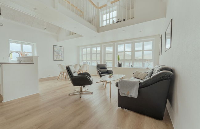 Dahlastova | Stunning Boathouse | Bay View | 3Br - Photo 10