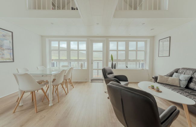 Dahlastova | Stunning Boathouse | Bay View | 3Br - Photo 13