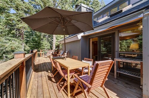 Photo 1 - Expansive Tahoe Donner House With Hot Tub