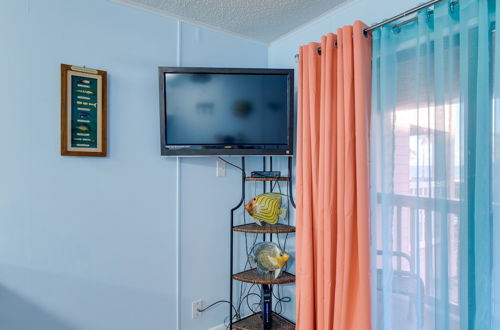 Photo 3 - Corpus Christi Condo w/ Balcony & Beach Views