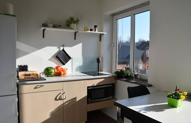 Lovely Town Apartment - Sleeps 5, Parking & Garden - Photo 1