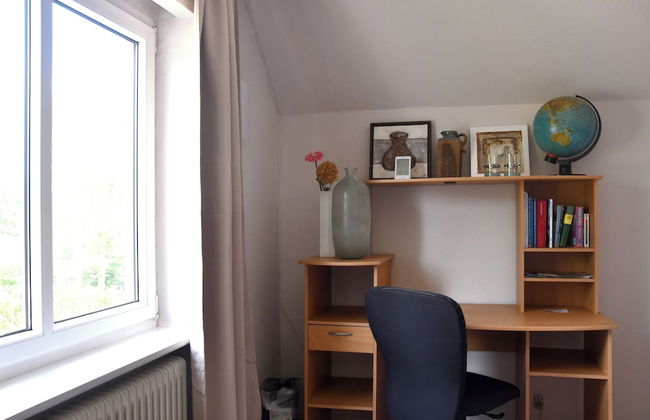 Lovely Town Apartment - Sleeps 5, Parking & Garden - Photo 20