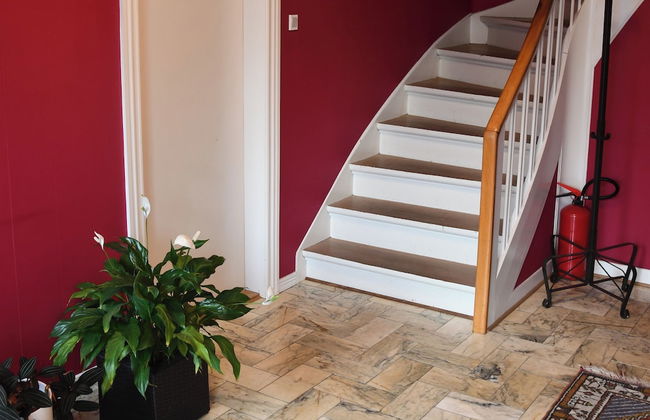 Lovely Town Apartment - Sleeps 5, Parking & Garden - Photo 14
