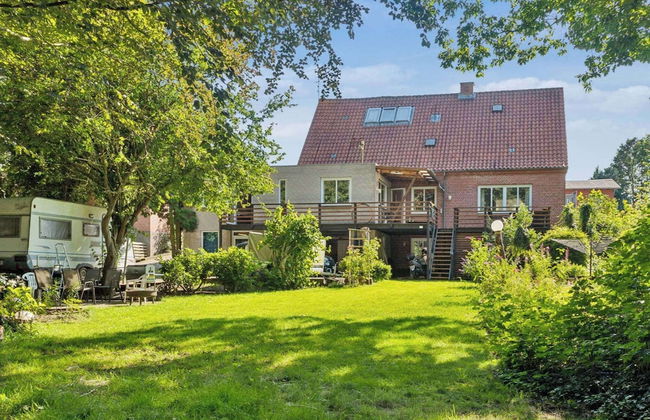 Lovely Town Apartment - Sleeps 5, Parking & Garden - Photo 30