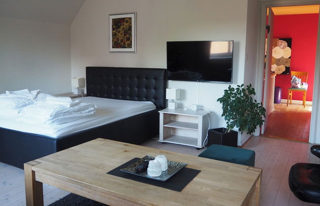 Lovely Town Apartment - Sleeps 5, Parking & Garden - Photo 3