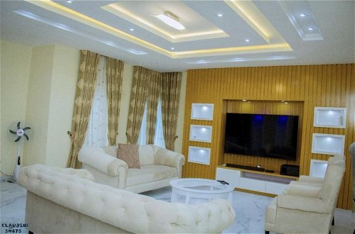 Photo 9 - Remarkable 3-bed Villa in Ajah Ogombo