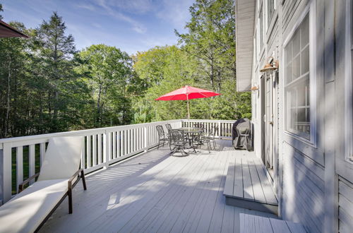 Photo 14 - Frye Island Family Cabin With Lake & Beach Access