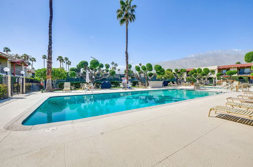 Foto 9 - Sleek Palm Springs Condo w/ Community Amenities